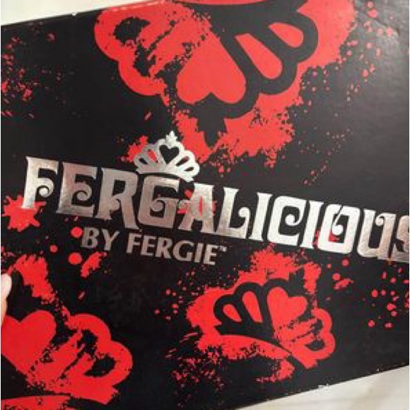 Size 7 1/2 Fergie Shoes - Picture 3 of 3